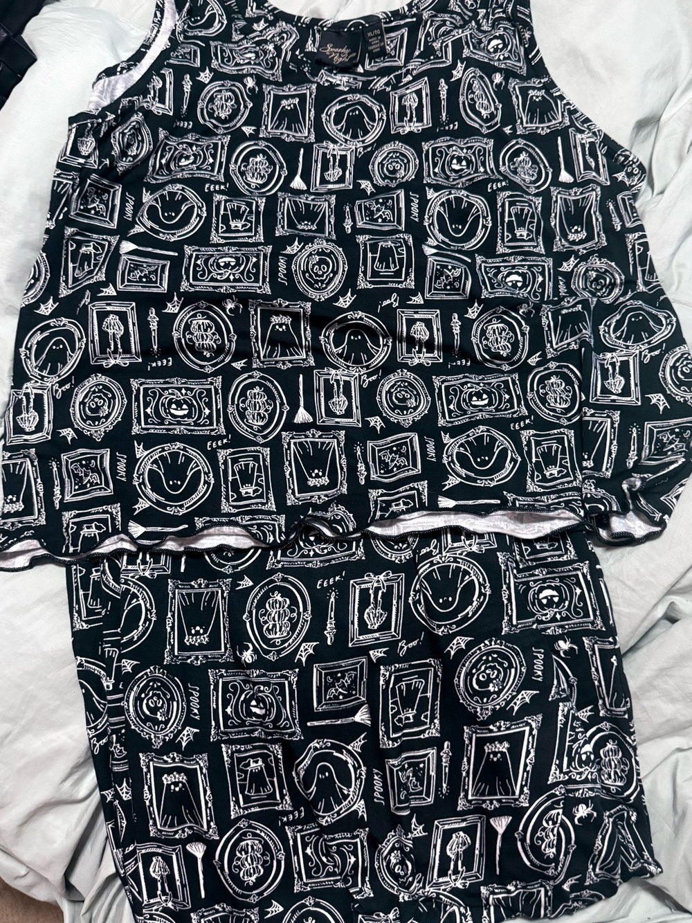 NWOTHalloween themed printed bamboo Women's wide leg flowy PJ set